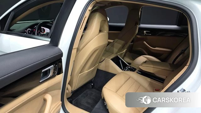 Porsche Panamera (971) 2018 Белый из Кореи, фото 3