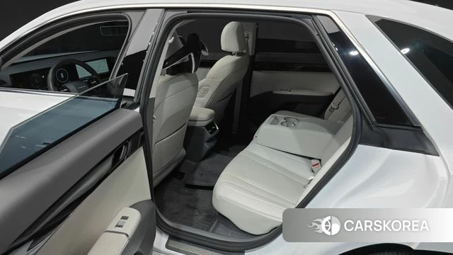 Hyundai Grandeur Hybrid (GN7) 2023 Белый из Кореи, фото 3