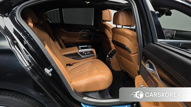 BMW 7 Series (G11) 2020 Черный из Кореи, фото 3