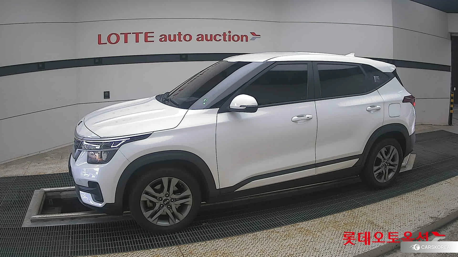 Kia Seltos 2020 Snow White Pearl из Кореи, фото 3