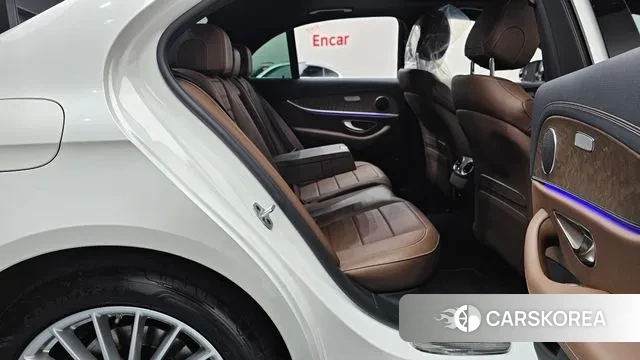 Mercedes-Benz E-Class W213 2021 Белый из Кореи, фото 3