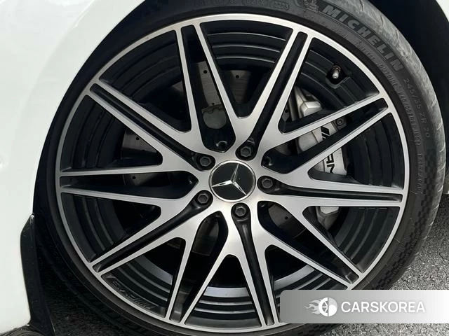 Mercedes-Benz C-class AMG 2025 Белый из Китая, фото 3