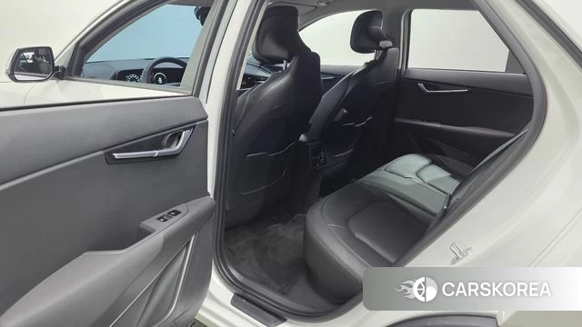 Kia Di All New Niro EV 2023 Белый из Кореи, фото 3