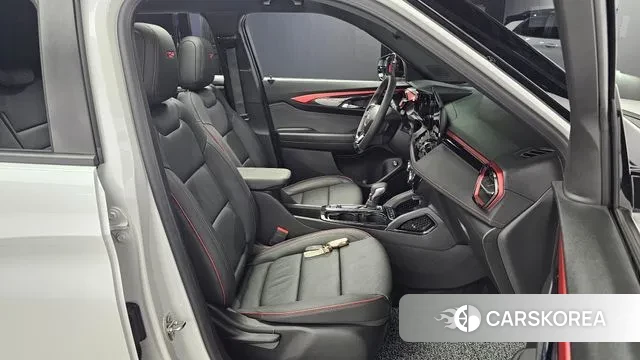 Chevrolet (GM Daewoo) The New Trail Blazer 2023 Белый из Кореи, фото 3