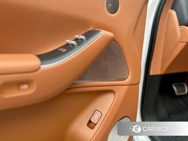 AITO Ask the world M7 2026 Белый из Китая, фото 3