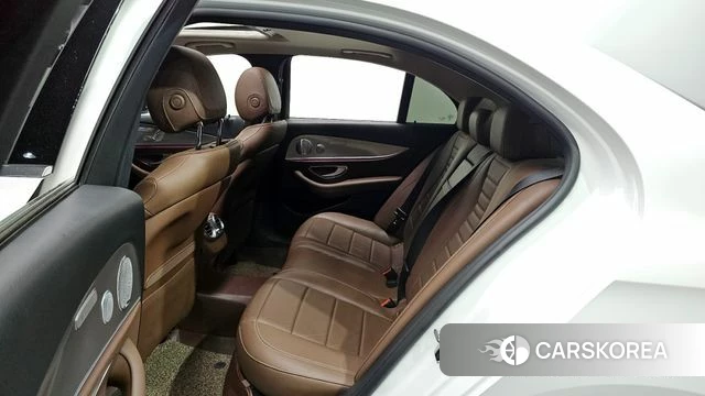 Mercedes-Benz E-Class W213 2019 Белый из Кореи, фото 3