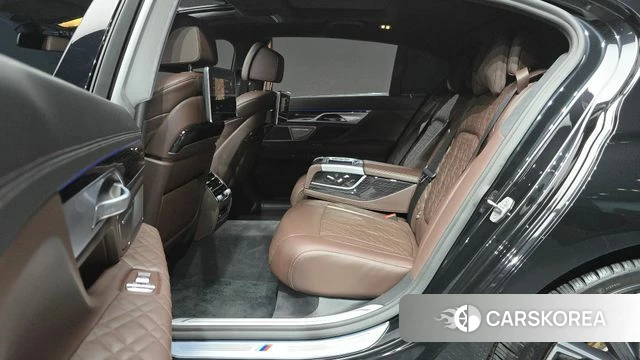 BMW 7 Series (G11) 2021 Черный из Кореи, фото 3