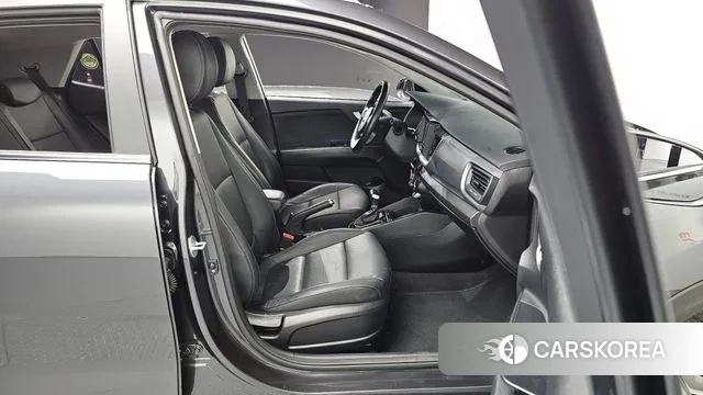 Kia Stonic 2019 Серый из Кореи, фото 3