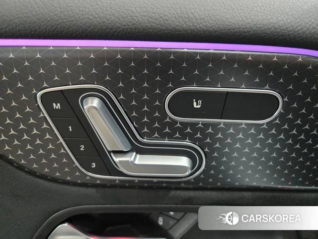 Mercedes-Benz GLB-Class X247 2025 Белый из Кореи, фото 3