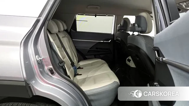 Ssangyong Torres EVX 2024 Светло-серебряный цвет из Кореи, фото 3