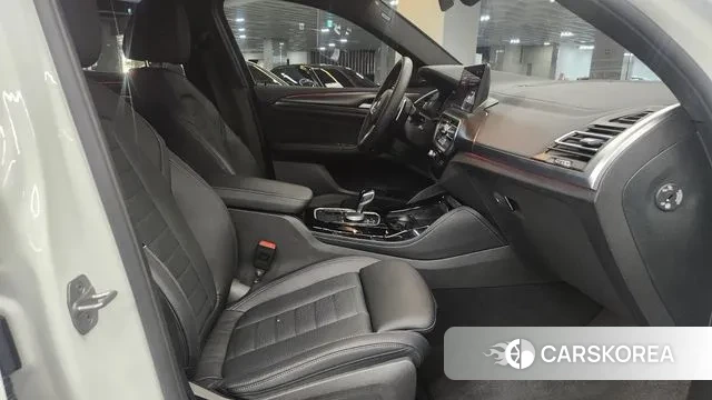 BMW X4 (G02) 2025 Белый из Кореи, фото 3