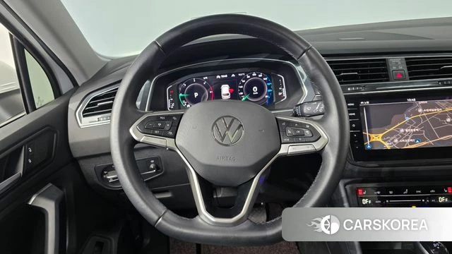 Volkswagen Tiguan second Generation 2022 Белый из Кореи, фото 3