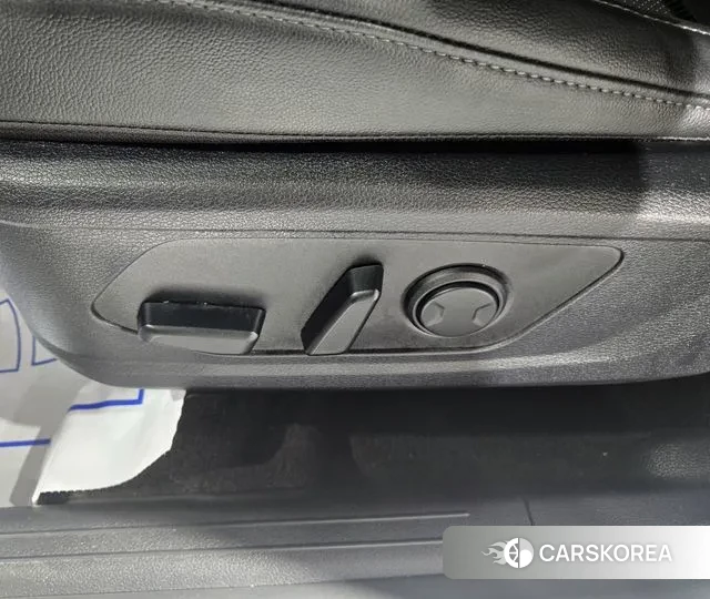 Kia Sportage 5th Generation Hybrid 2023 Белый из Кореи, фото 3