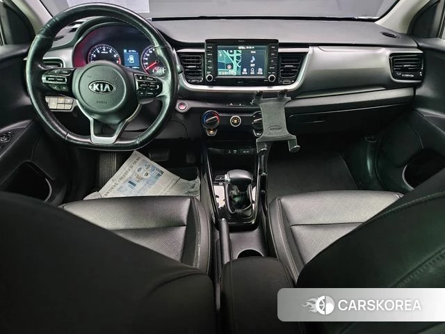 Kia Stonic 2018 Белый из Кореи, фото 3