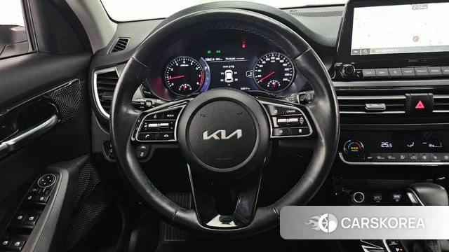 Kia Seltos 2022 Белый из Кореи, фото 3
