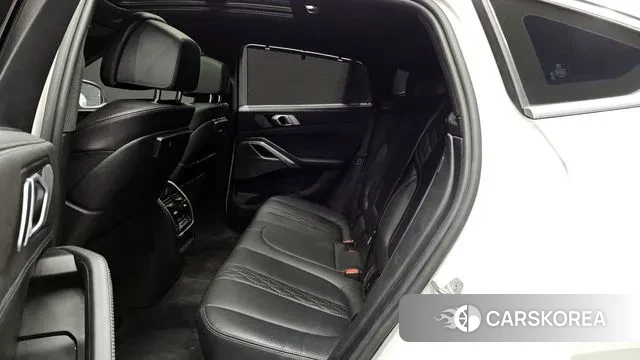 BMW X6 (G06) 2023 Белый из Кореи, фото 3