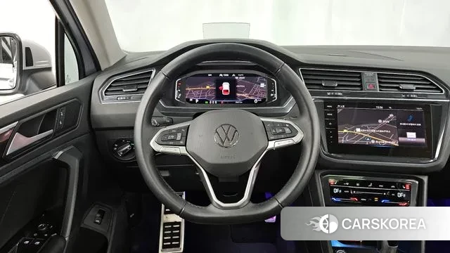 Volkswagen Tiguan second Generation 2021 Серебристо-серый из Кореи, фото 3