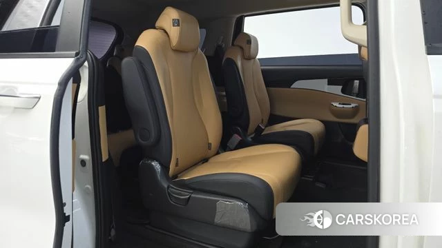 Kia Carnival 4th generation 2023 Белый из Кореи, фото 3