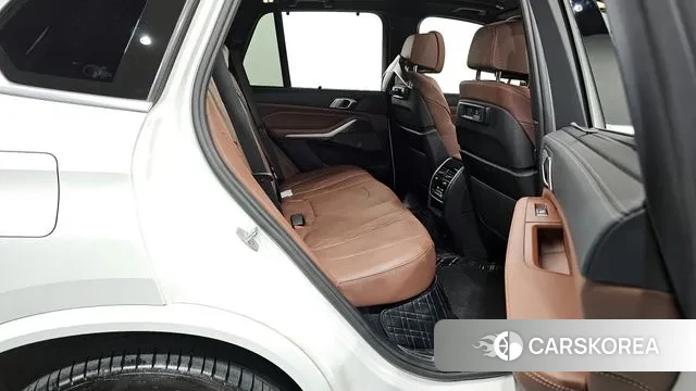 BMW X5 (G05) 2023 Белый из Кореи, фото 3