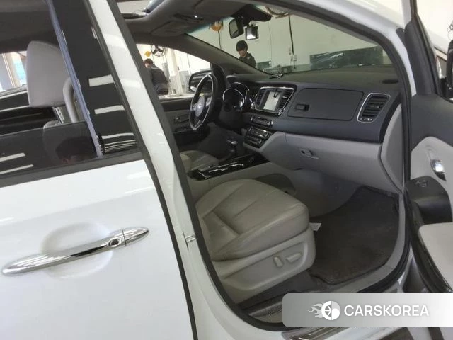 Kia The New Carnival 2019 Белый из Кореи, фото 3