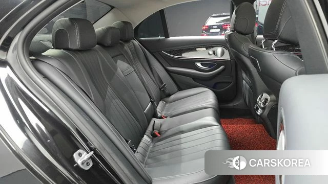 Mercedes-Benz E-Class W213 2019 Черный из Кореи, фото 3