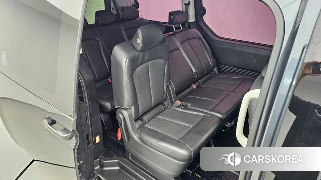 Hyundai Staria 2023 Серый из Кореи, фото 3