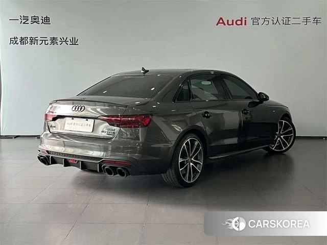 Audi A4L 2021 Темно-серый из Китая, фото 3