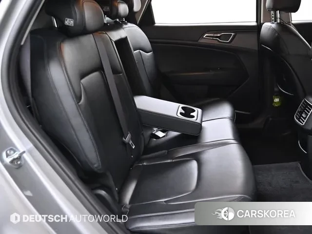 Kia Sportage 5th Generation 2022 Серебристо-серый из Кореи, фото 3