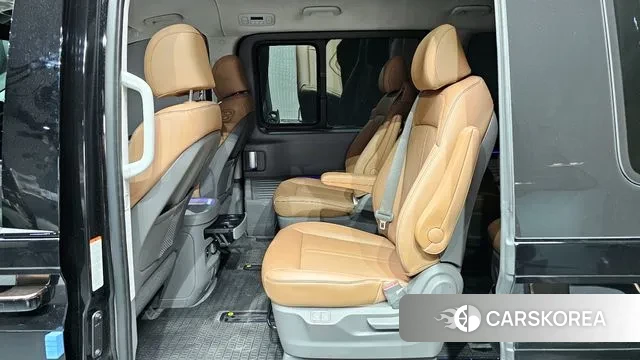 Hyundai Staria 2024 Черный из Кореи, фото 3