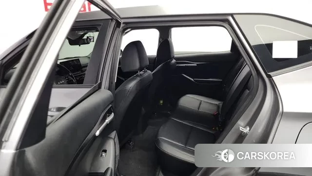 Kia Seltos 2021 Серебристо-серый из Кореи, фото 3