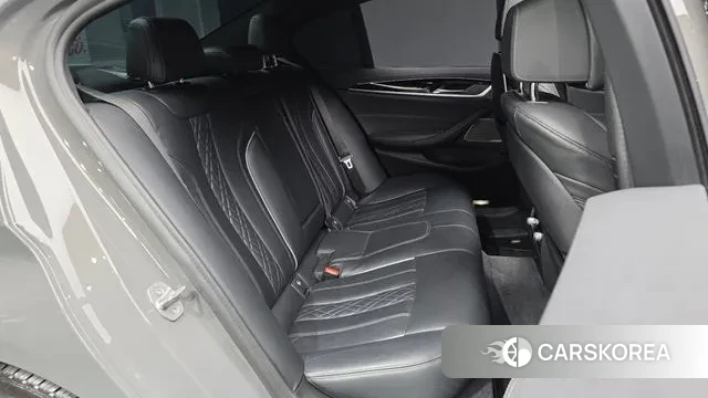 BMW 5 Series (G30) 2021 Серый из Кореи, фото 3