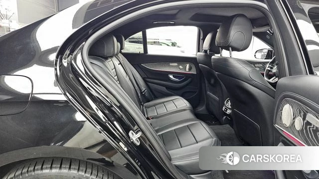 Mercedes-Benz E-Class W213 2021 Черный из Кореи, фото 3