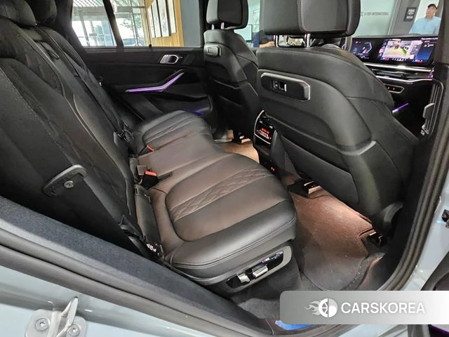 BMW X5 (G05) 2025 Светло-серебряный цвет из Кореи, фото 3