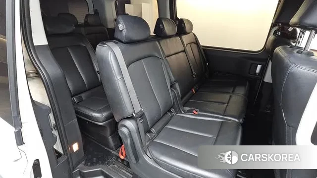 Hyundai Staria 2022 Белый из Кореи, фото 3