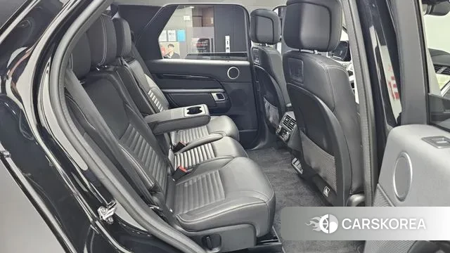 Land Rover Discovery 5 2023 Черный из Кореи, фото 3