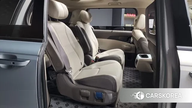 Kia The New Carnival 4th Generation 2024 Серебристо-серый из Кореи, фото 3
