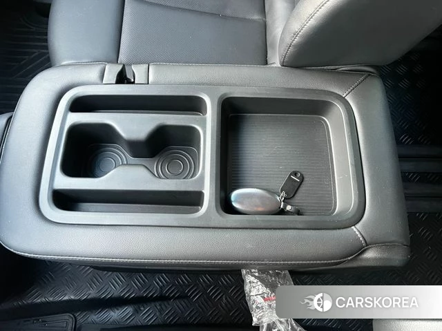 Hyundai Staria 2024 Белый из Кореи, фото 3