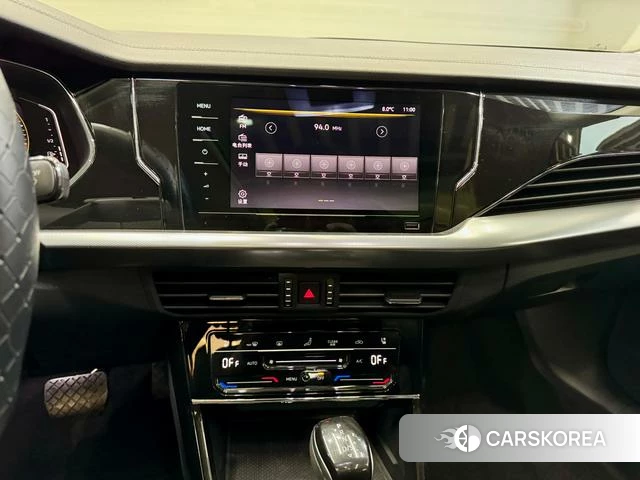Volkswagen Passat 2025 Черный из Китая, фото 3