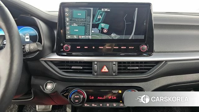 Kia The New K3 2nd generation 2022 Белый из Кореи, фото 3
