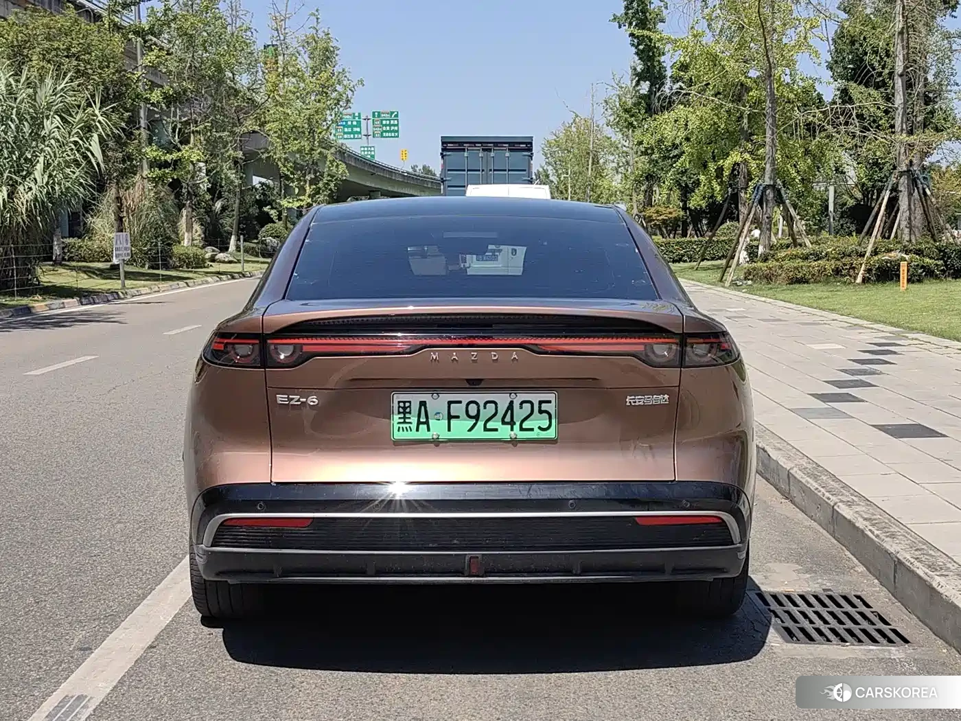 Mazda EZ-6 2025 Champagne/brown из Китая, фото 3
