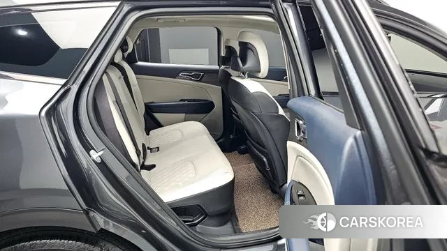 Kia Sportage 5th Generation Hybrid 2023 Серый из Кореи, фото 3