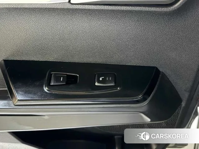 Ssangyong Torres 2024 Серебристо-серый из Кореи, фото 3