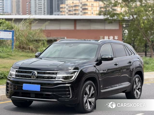 Volkswagen Tourang 2024 Черный из Китая, фото 3