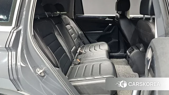 Volkswagen Tiguan second Generation 2021 Серый из Кореи, фото 3