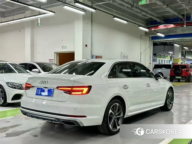Audi A4L 2019 Белый из Китая, фото 3