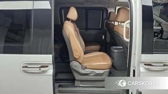 Hyundai Staria 2021 Белый из Кореи, фото 3