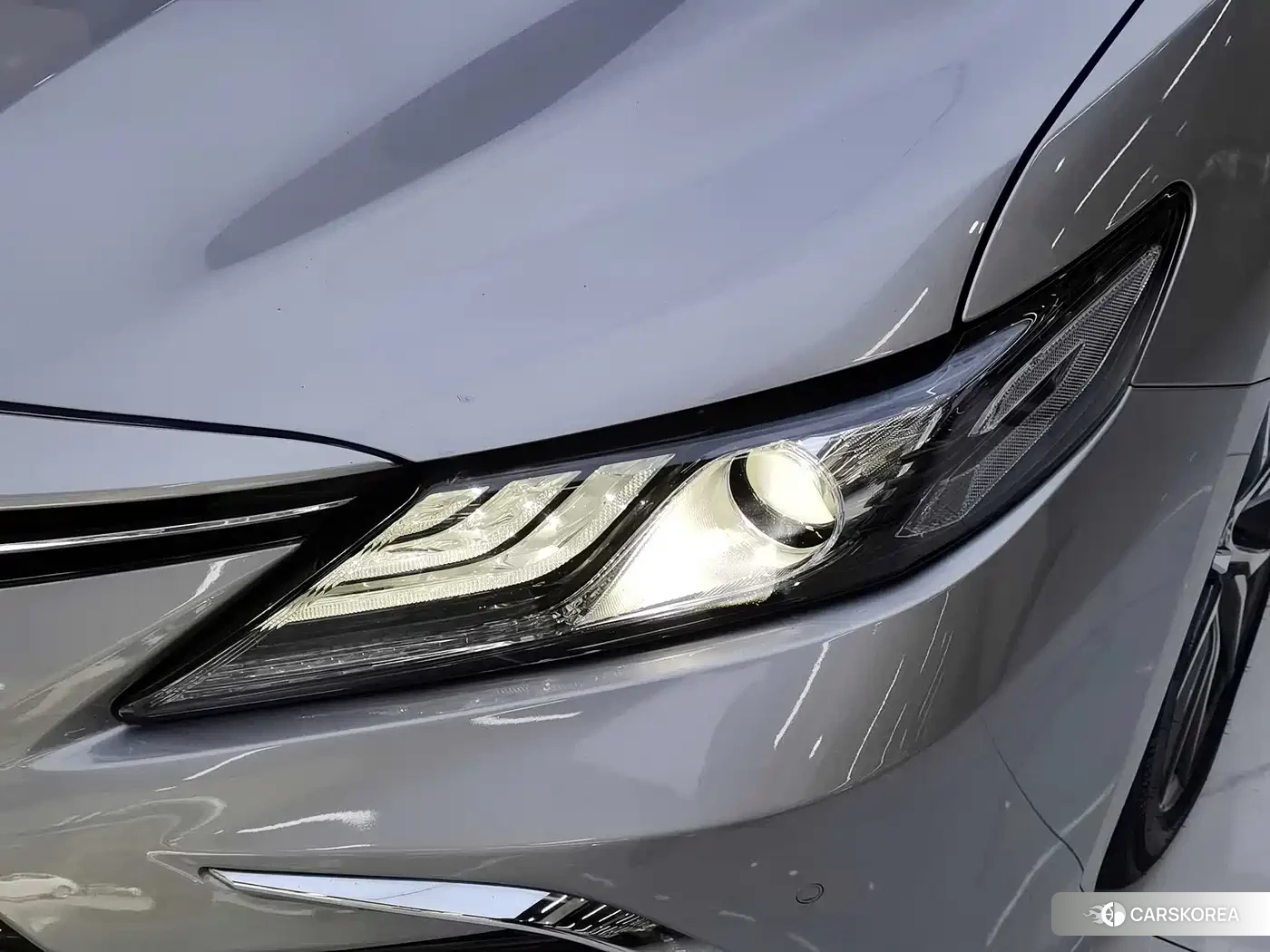 Toyota Camry 2022 Champagne/brown из Китая, фото 3