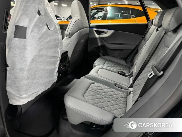 Audi Q8 (4M) 2026 Черный из Кореи, фото 3