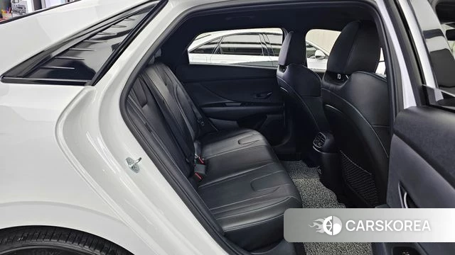 Hyundai The New Avante (CN7) 2024 Белый из Кореи, фото 3