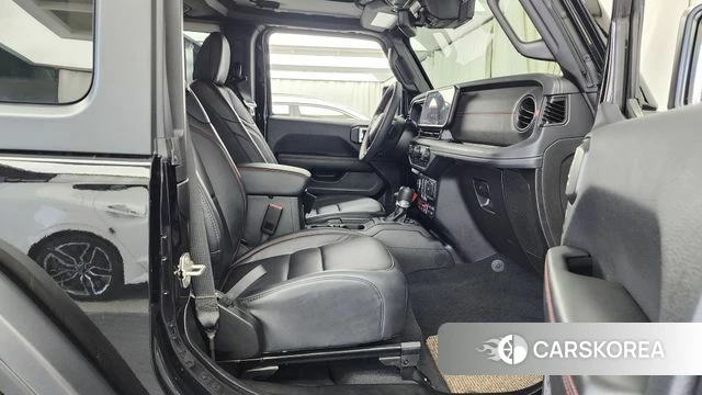 Jeep Wrangler (JL) 2024 Черный из Кореи, фото 3